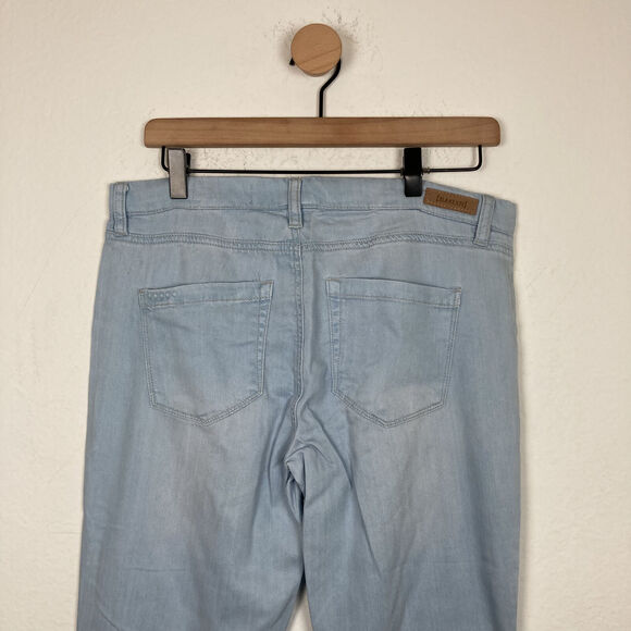 NEW! BLANK NYC WOMENS BLUE LIGHT WASH RELAXED BELL YEAH FLARE PANTS 29 - Picture 4 of 10